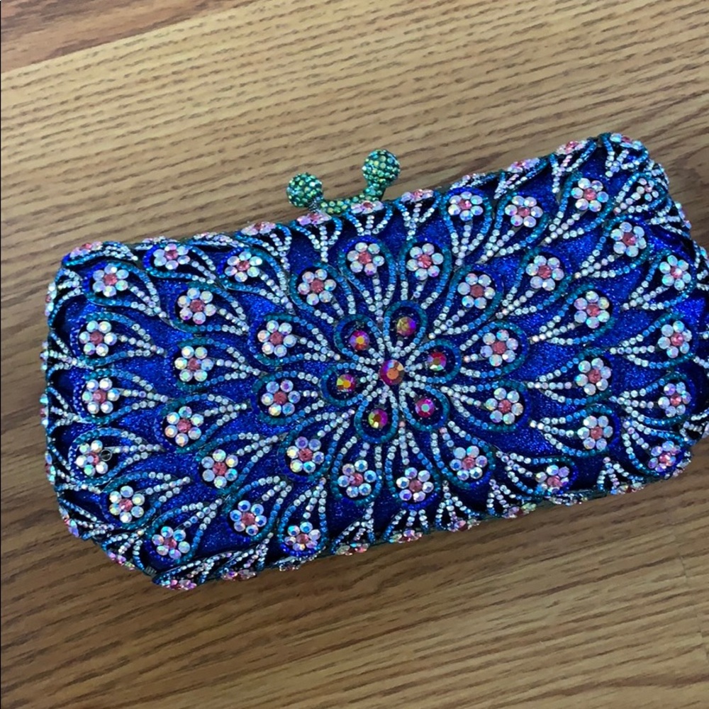 Fawziya clutch